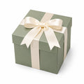 Geschenkbox 20 x 20 x 15 cm aus Karton in Salbeigrün mit Satinband - quadratische Geschenkverpackung