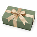 Geschenkbox 30 x 20 x 10 cm aus Karton grün/beige mit Satinschleife dekorativ